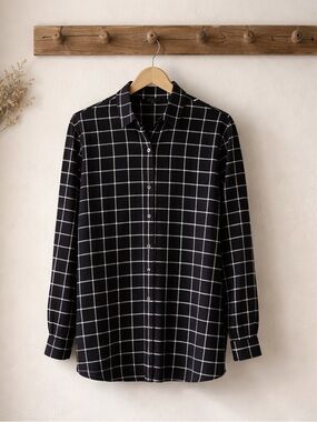 Calvin Klein Button Down Black And White Checked Long Shirt Size Small